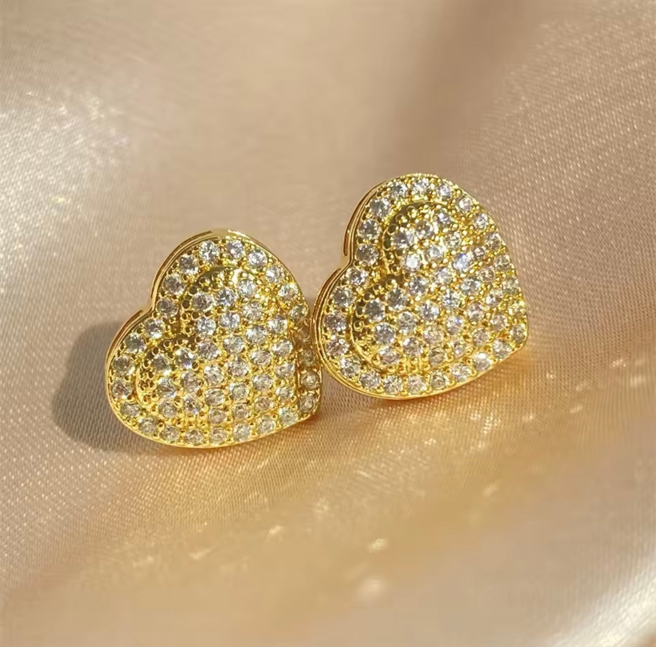 DIAMOND STUDS