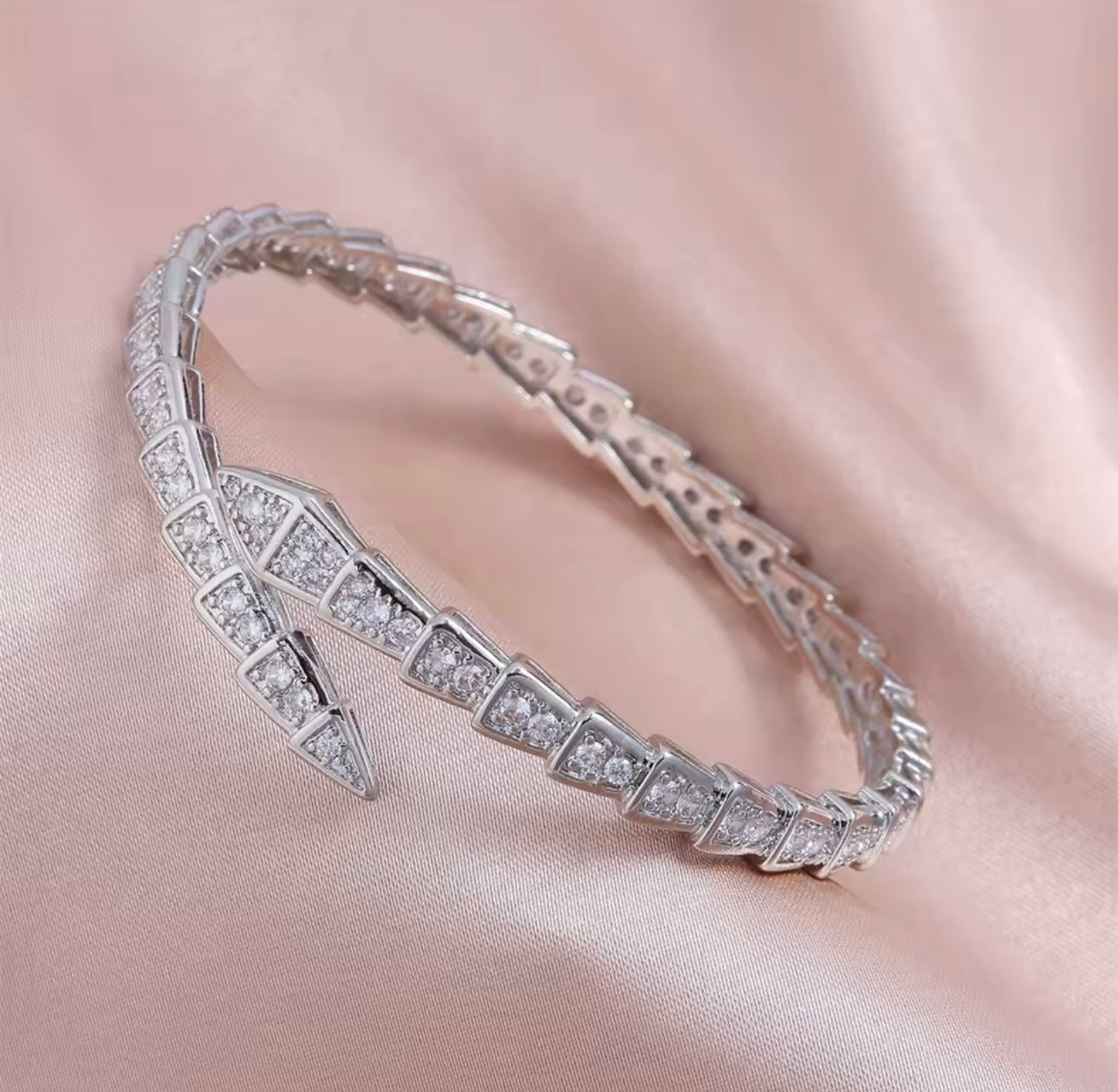 CYDNEY BANGLE